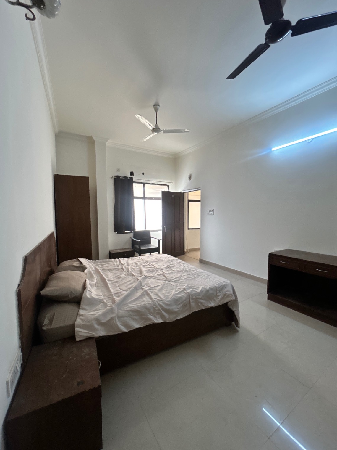 RK for rent in Adugodi, Bangalore - Easylivin'